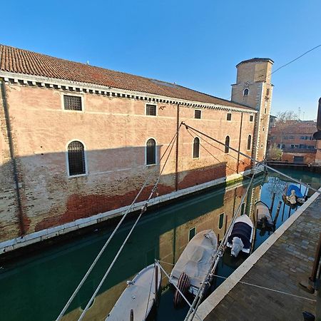 Castello Canal View Venedig Exteriör bild